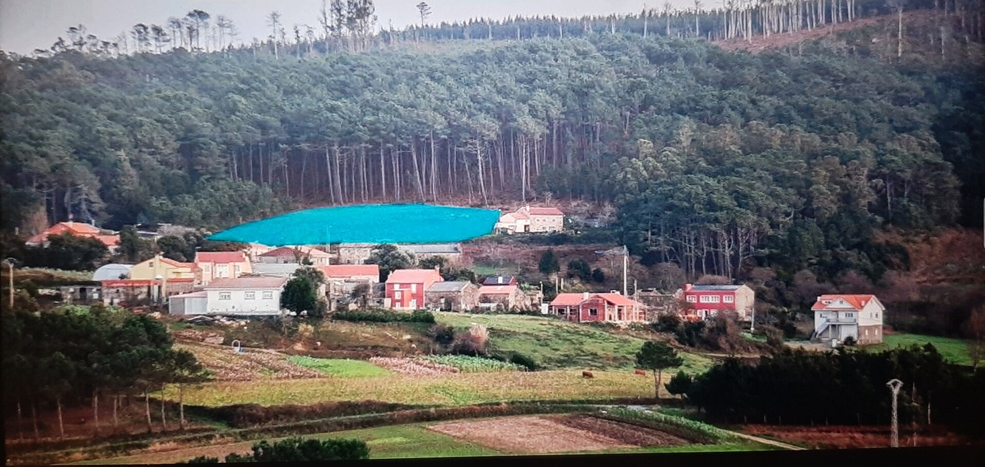 Vista aérea del pueblo de Buxán