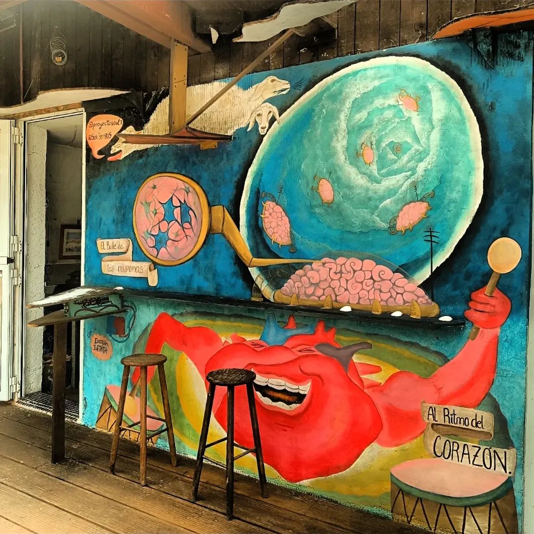 Mural pintado a mano, 'Al ritmo del corazón'